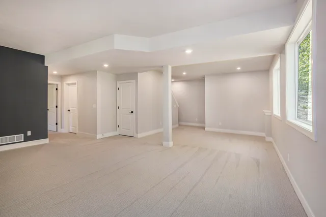 $714,900 | 5479 Ada Drive Southeast, Ada, MI 49301