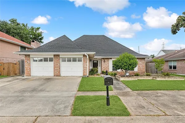 $2,800 | 4112 Lake Trail Drive, Kenner, LA 70065
