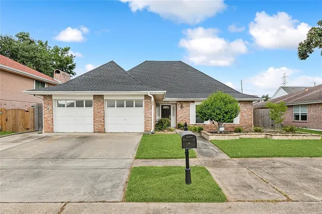 $3,000 | 4112 Lake Trail Drive, Kenner, LA 70065
