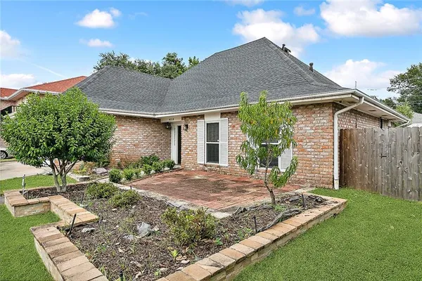 $2,800 | 4112 Lake Trail Drive, Kenner, LA 70065