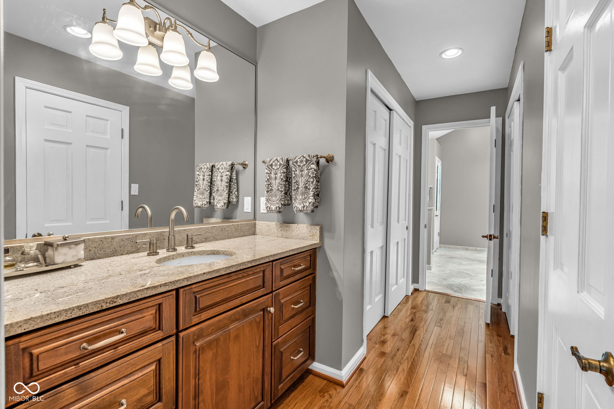 1213 Alderly Road Indianapolis, IN 46260 - Photo 36 of 65