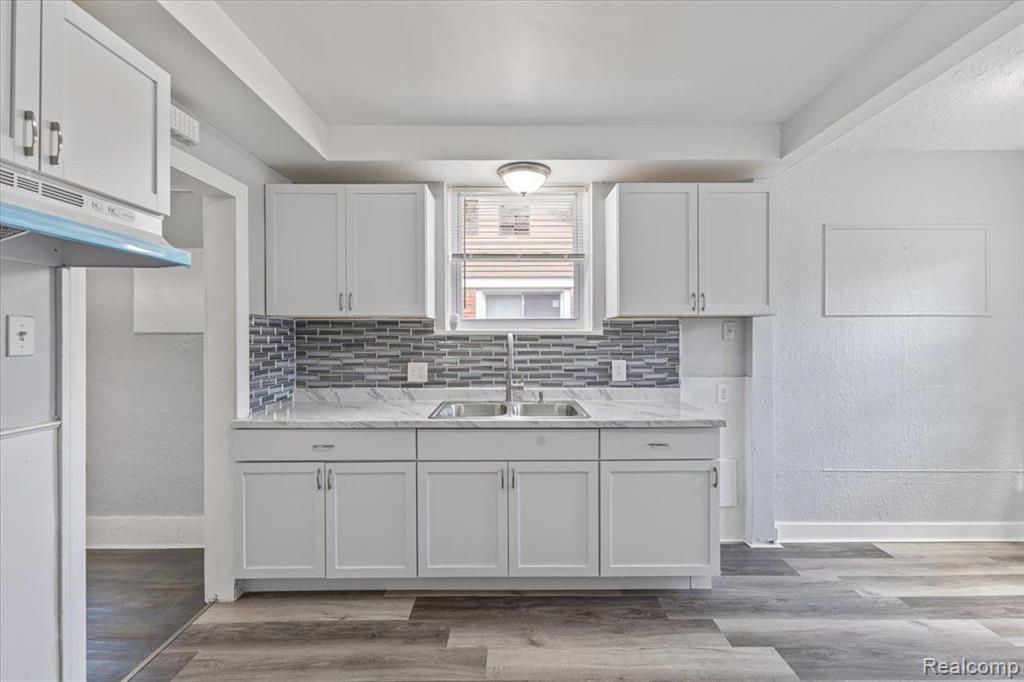 5934 Devonshire Road Detroit, MI 48224 - Photo 11 of 29