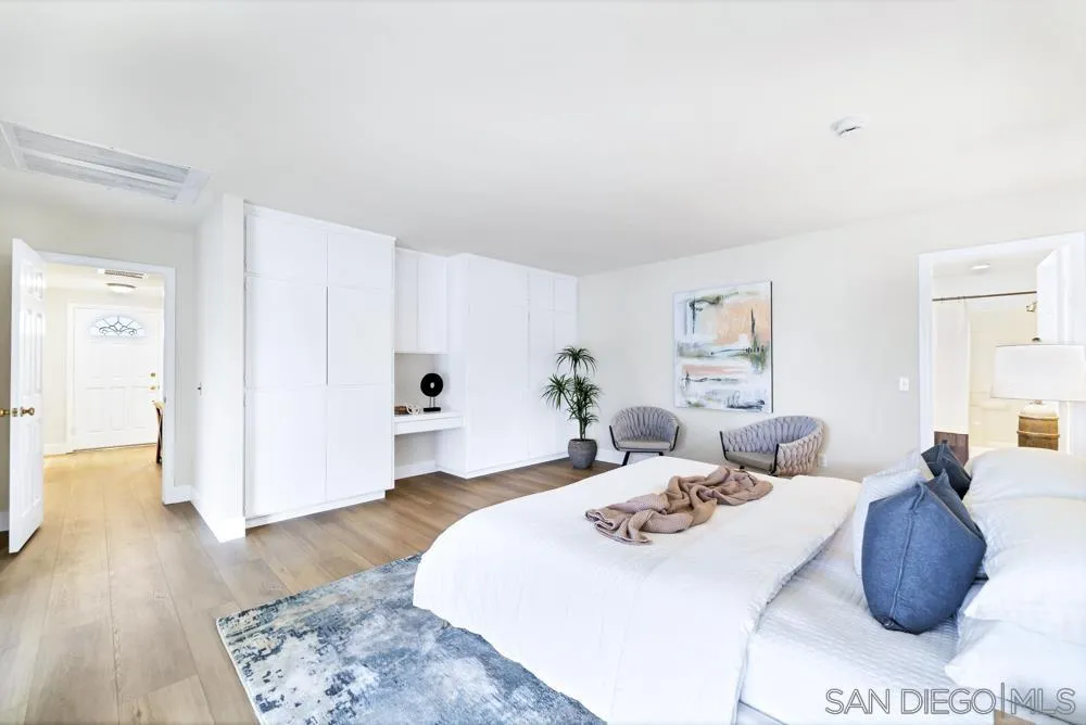 3563 Oak Cliff Drive Fallbrook, CA 92028 - Photo 18 of 43 a living room with furniture and wooden floor