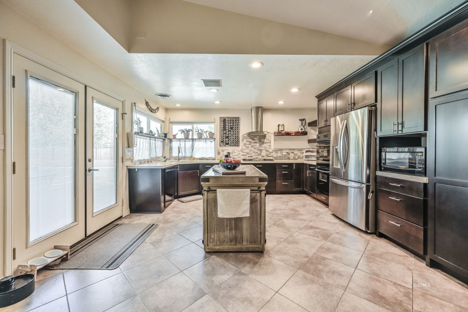 601 West Howell Avenue Ridgecrest, CA 93555 - Photo 4 of 40