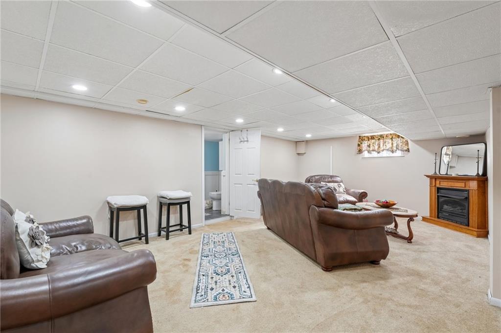 1516 Griffin Road Monroeville, PA 15146 - Photo 29 of 49 Gallery Image 29
