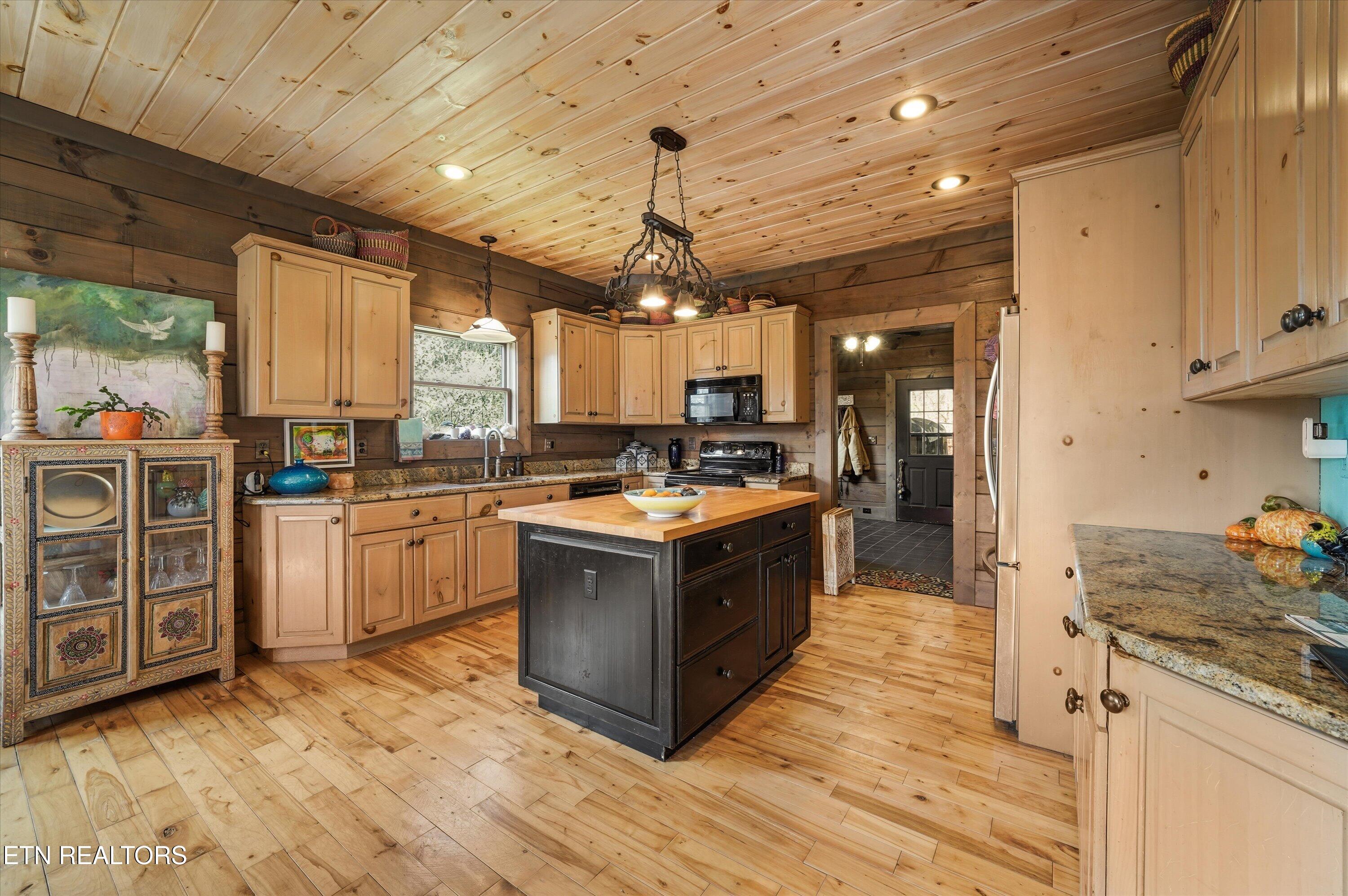 575 Ironsburg Road Tellico Plains, TN 37385 - Photo 7 of 57 12-575 Ironsburg Rd49
