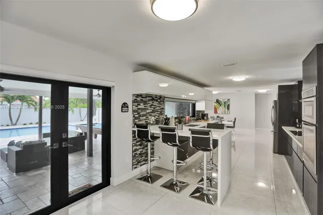 $1,950,000 | 6201 Southwest 107th Avenue, Miami, FL 33173