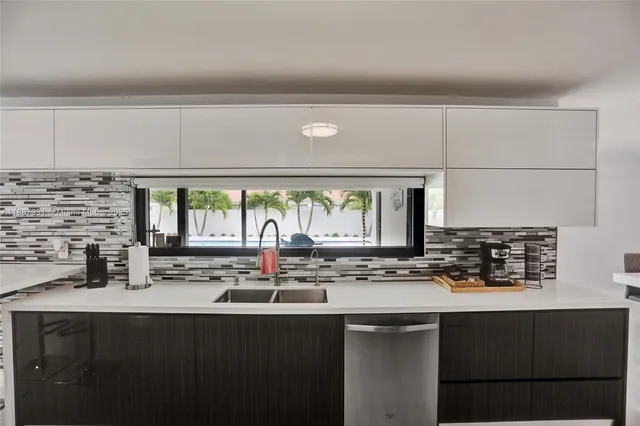 $1,950,000 | 6201 Southwest 107th Avenue, Miami, FL 33173