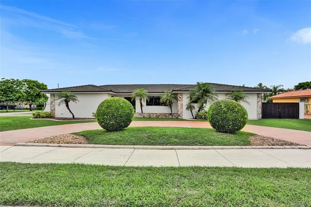 $1,950,000 | 6201 Southwest 107th Avenue, Miami, FL 33173