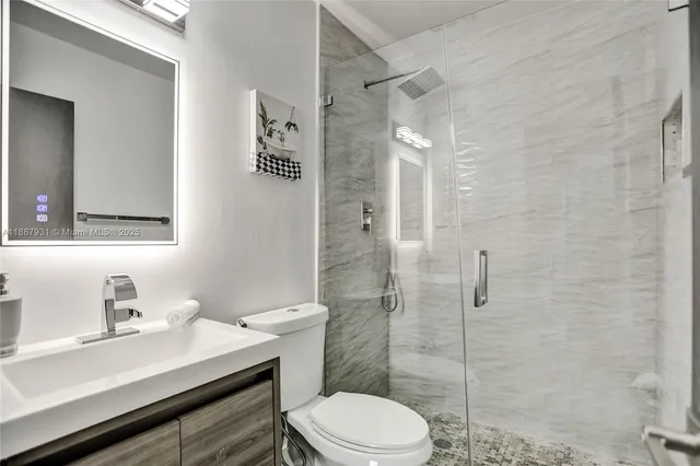 $1,950,000 | 6201 Southwest 107th Avenue, Miami, FL 33173