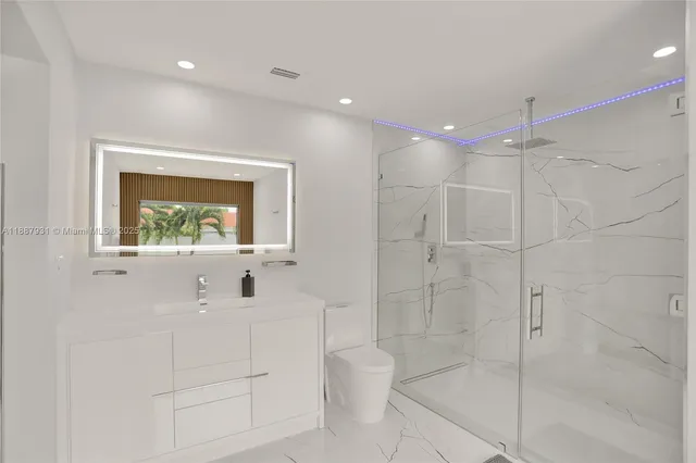 $1,950,000 | 6201 Southwest 107th Avenue, Miami, FL 33173