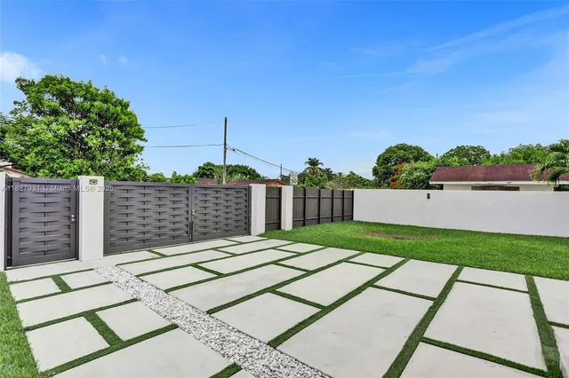 $1,950,000 | 6201 Southwest 107th Avenue, Miami, FL 33173