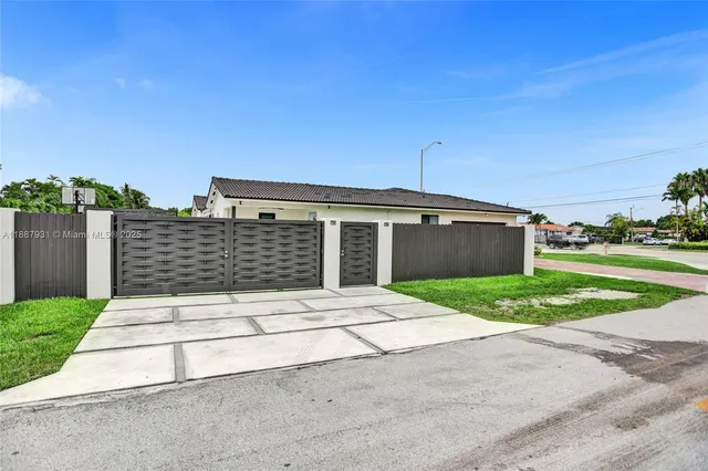 $1,950,000 | 6201 Southwest 107th Avenue, Miami, FL 33173