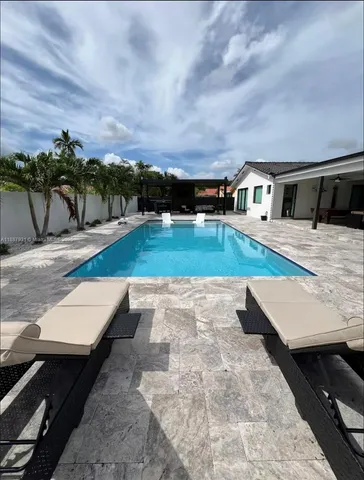 $1,950,000 | 6201 Southwest 107th Avenue, Miami, FL 33173