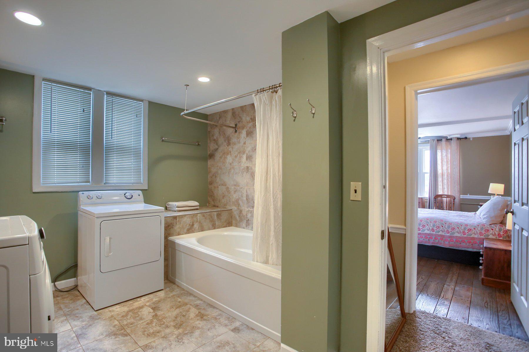 6018 Linglestown Road Harrisburg, PA 17112 - Photo 20 of 35 Gallery Image 20