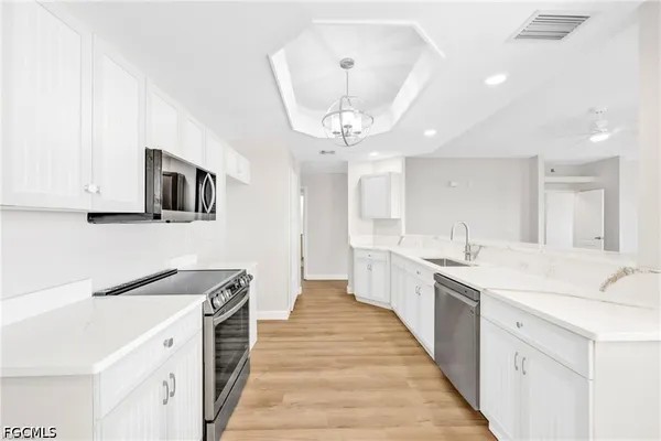 $2,500 | 14819 Laguna Drive, Unit 403, Fort Myers, FL 33908