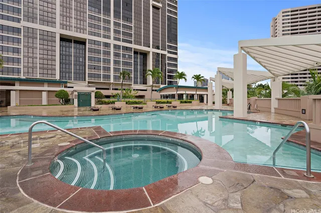 $620,000 | 600 Queen Street, Unit 612, Honolulu, HI 96813