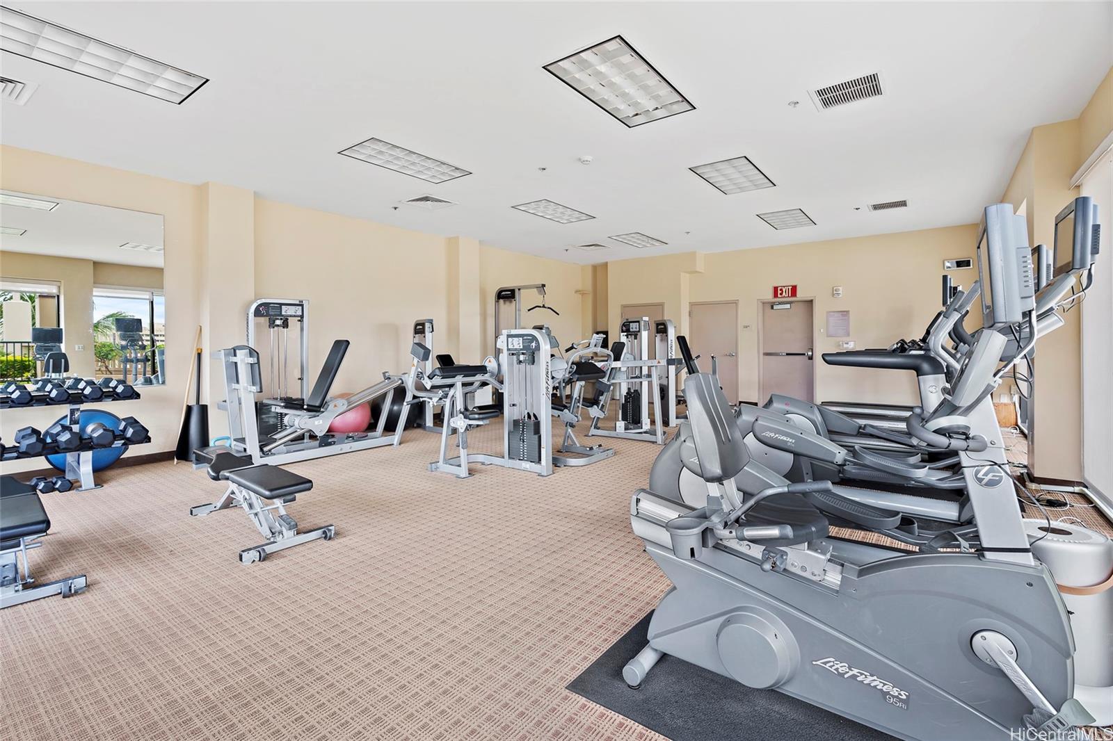600 Queen Street, Unit 612 Honolulu, HI 96813 - Photo 19 of 25 Exercise room located near the pool deck