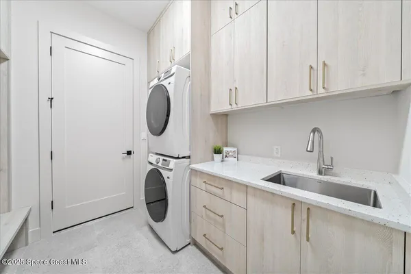 $1,750,000 | 5302 Riveredge Drive, Titusville, FL 32780