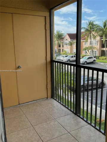 $2,400 | 10501 Southwest 155th Court, Unit 1121, Miami, FL 33196