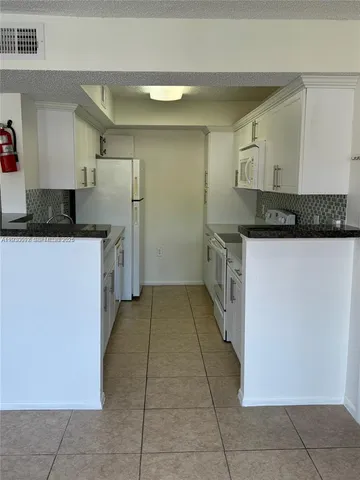 $2,400 | 10501 Southwest 155th Court, Unit 1121, Miami, FL 33196