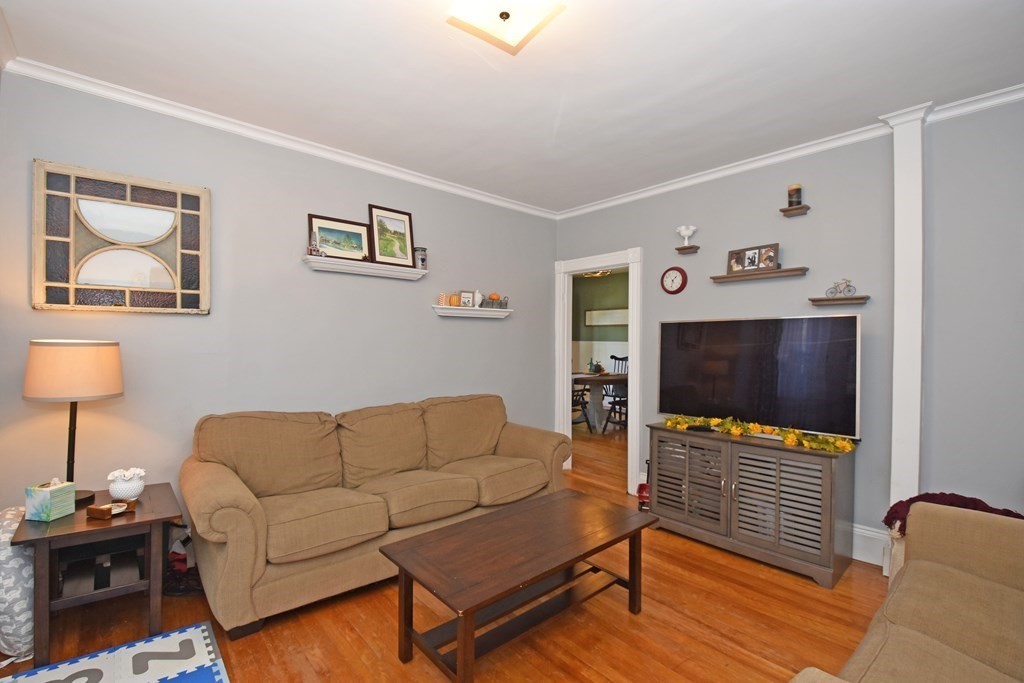 69 Whipple Street Worcester, MA 01607 - Photo 4 of 32 Gallery Image 4