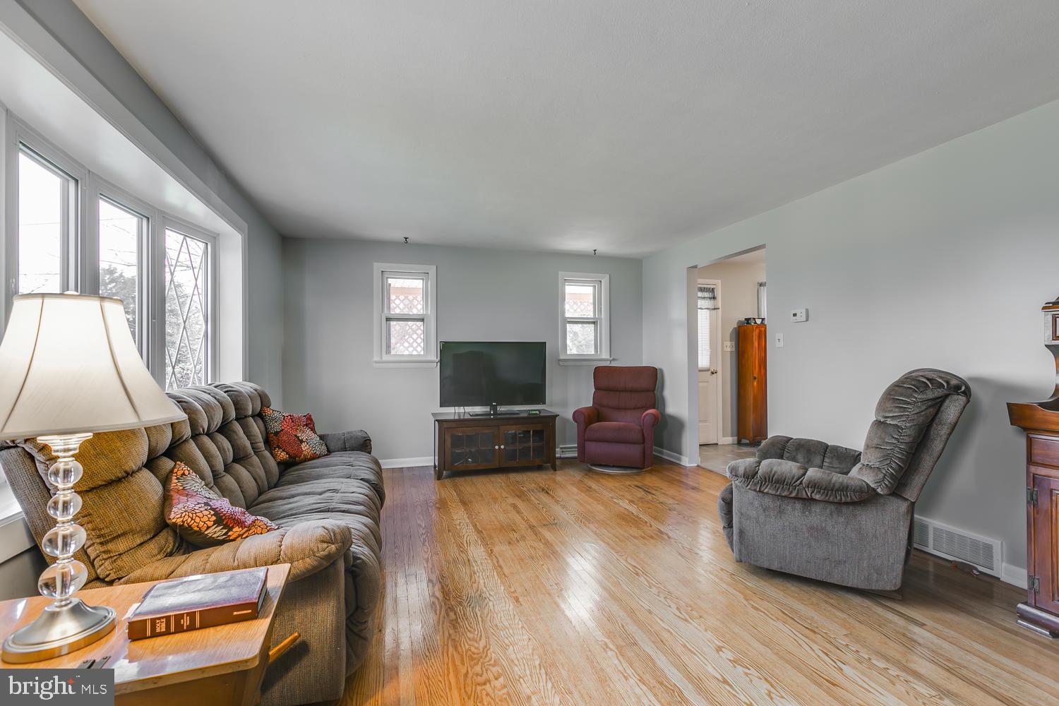 1246 Canadochly Road York, PA 17406 - Photo 3 of 29 Gallery Image 3