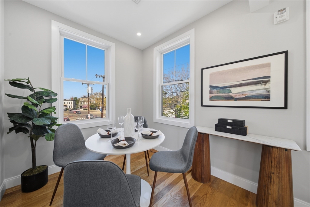 174 Walnut Street, Unit 2 Somerville, MA 02145 - Photo 5 of 32