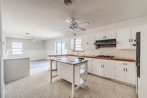 $329,000 | 2348 Wildoak Drive, Dallas, TX 75228