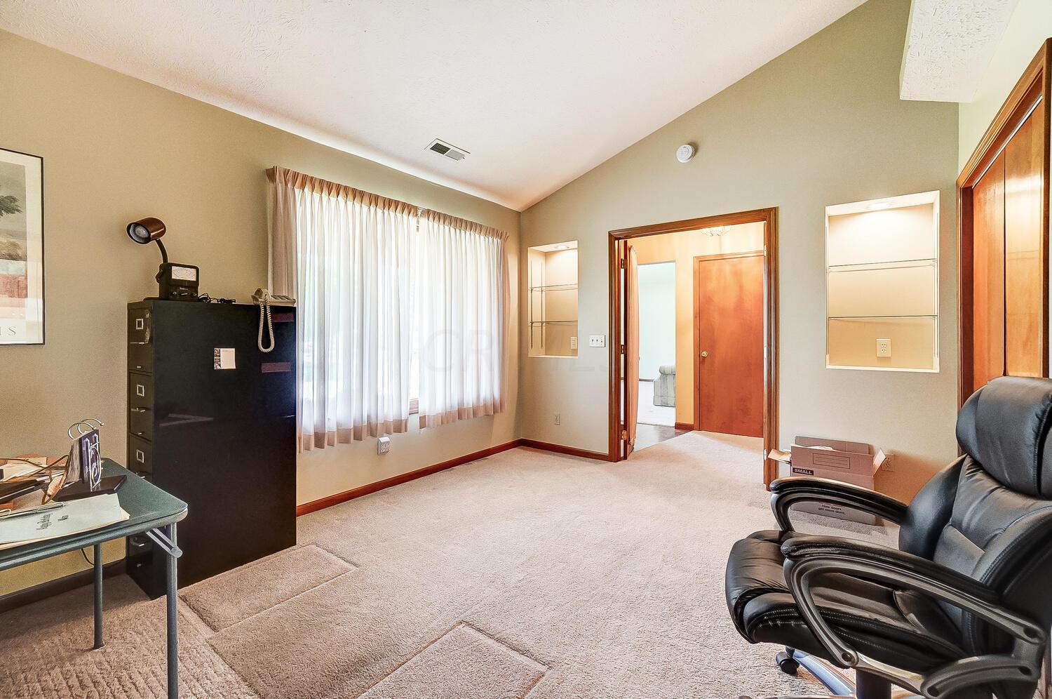 5642 Fox Ridge Drive Springfield, OH 45503 - Photo 8 of 32 50038214-011_web