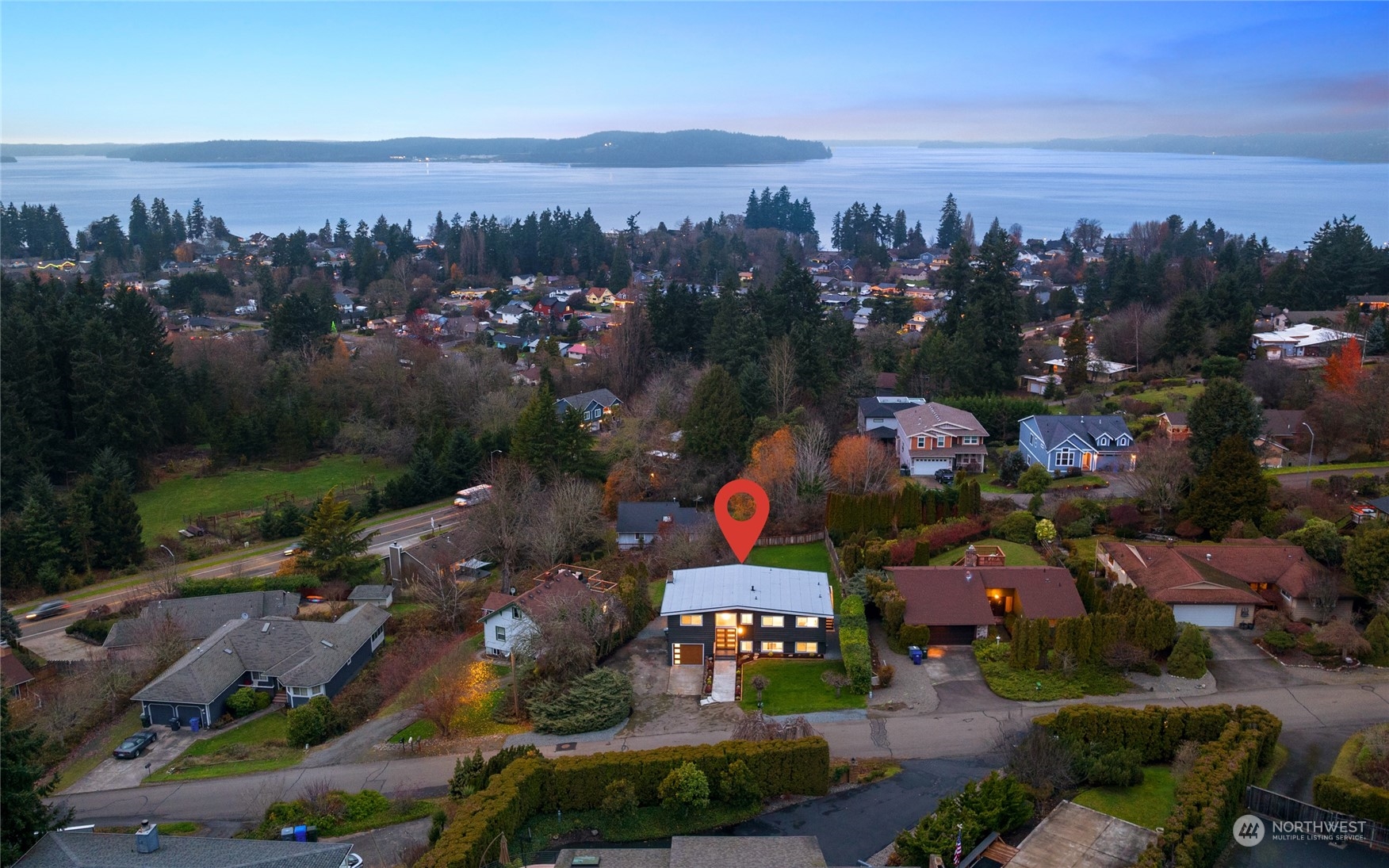 815 Rowell Street Steilacoom, WA 98388 - Photo 33 of 34 an aerial view of a city