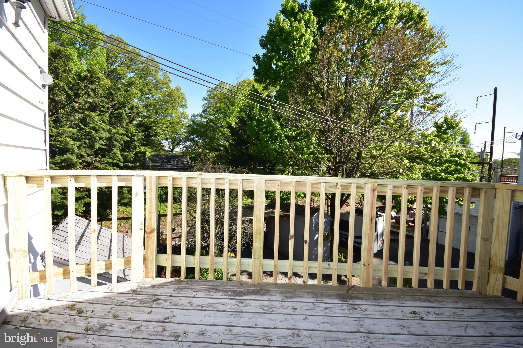 102 Madison Road Lansdowne, PA 19050 - Photo 39 of 41 2nd Flr delightful mini porch.