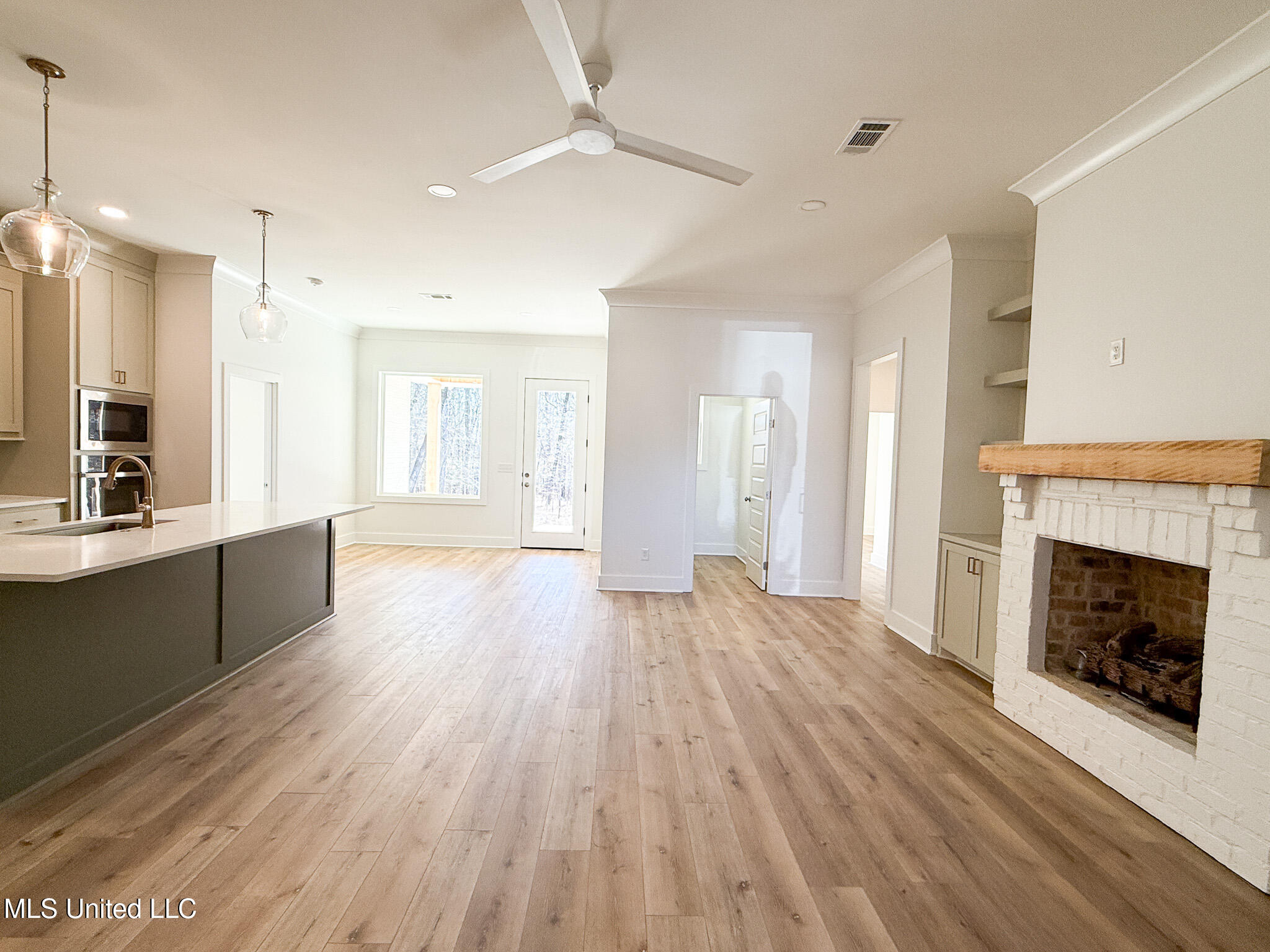 342 Oakville Circle Brandon, MS 39047 - Photo 5 of 31 IMG_2484