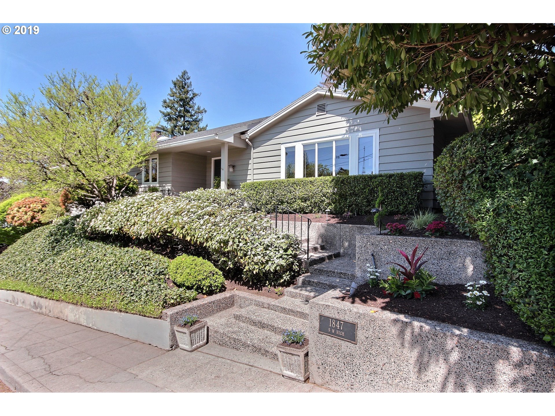 1847 Southwest High Street Portland, OR 97201 - Photo 1 of 30 Gallery Image 1