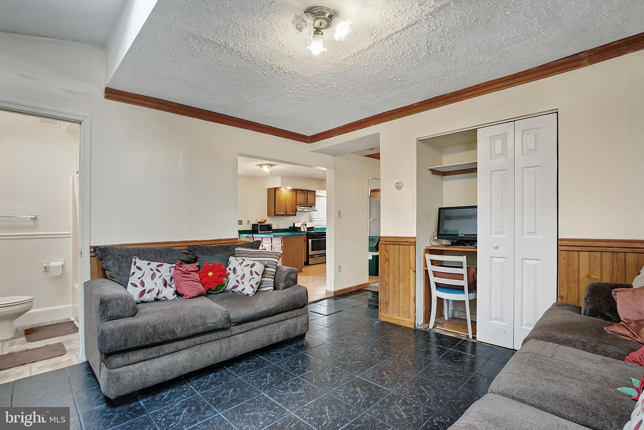 10119 High Ridge Road Laurel, MD 20723 - Photo 3 of 36