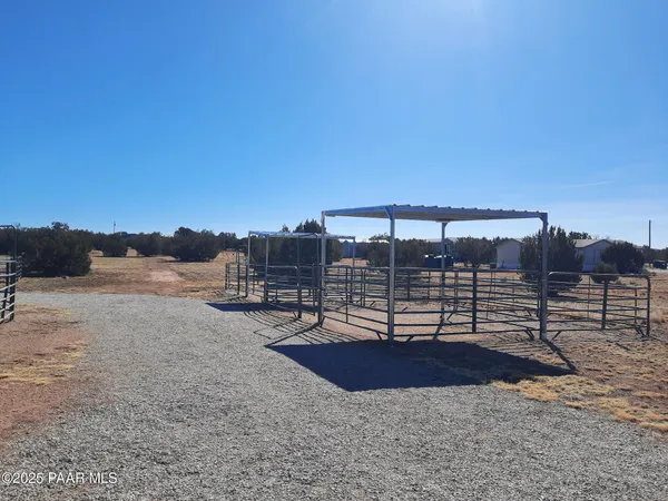 a view of roof and city view