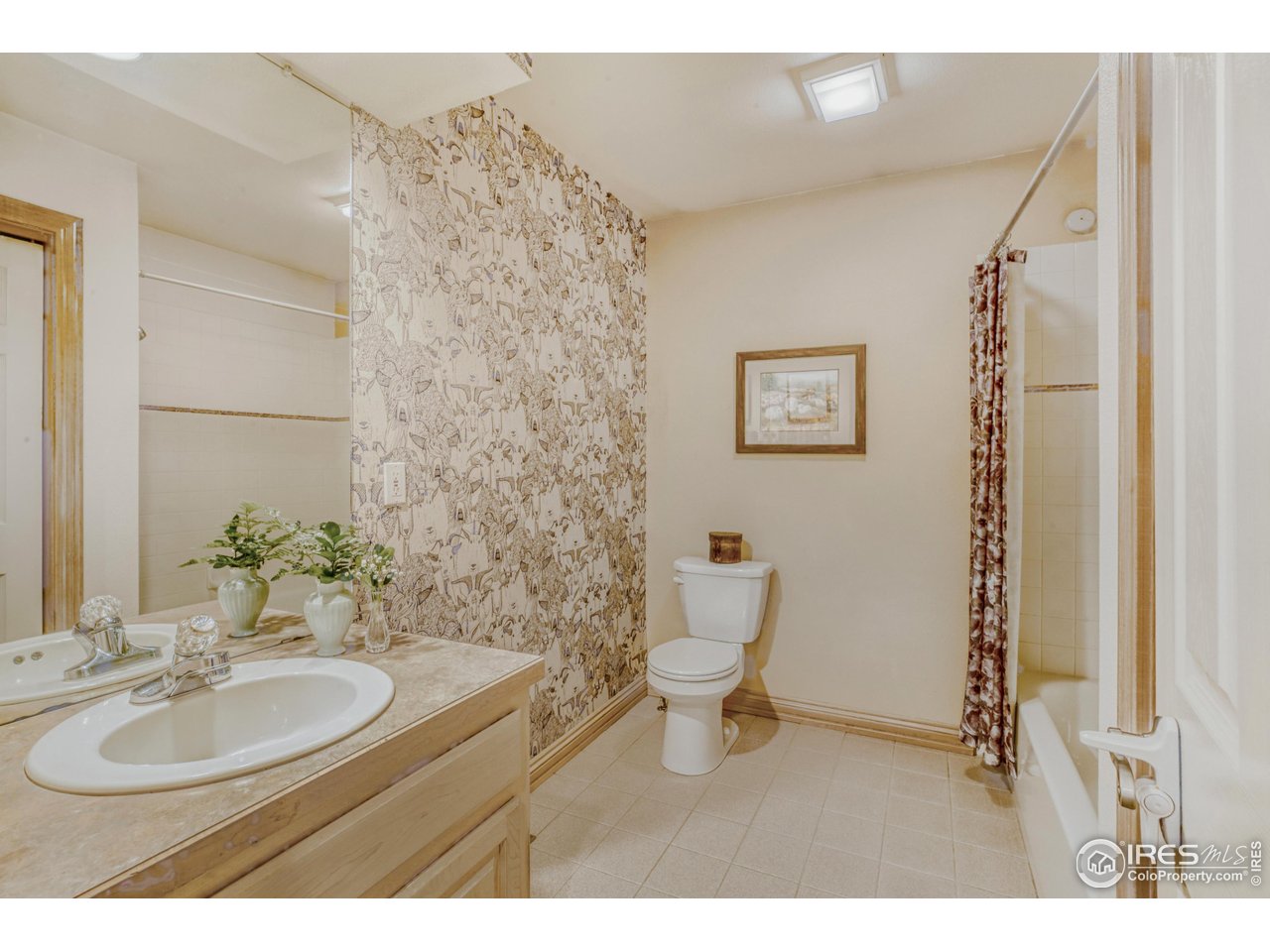 3617 Glade Road Loveland, CO 80538 - Photo 19 of 50 Main Level Bathroom