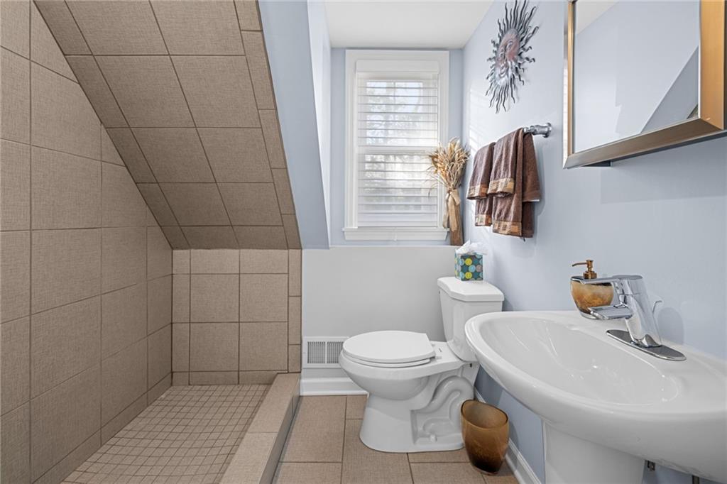 1361 Washington Road Pittsburgh, PA 15228 - Photo 33 of 50 Gallery Image 33