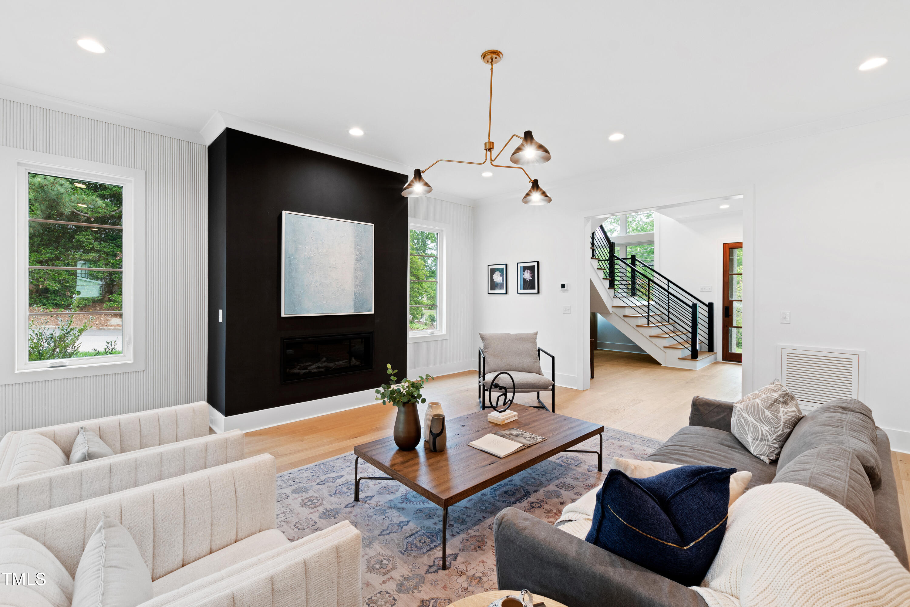 2421 Mayview Road Raleigh, NC 27607 - Photo 12 of 89 Living 4