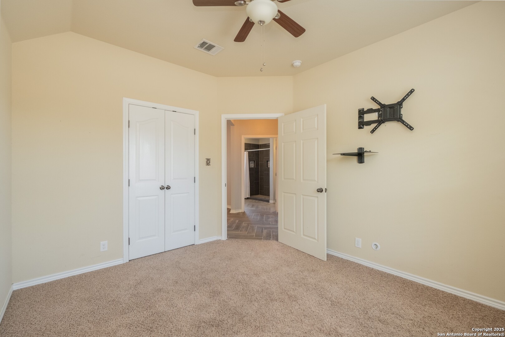206 Club View West Seguin, TX 78155 - Photo 21 of 36 a view of an empty room