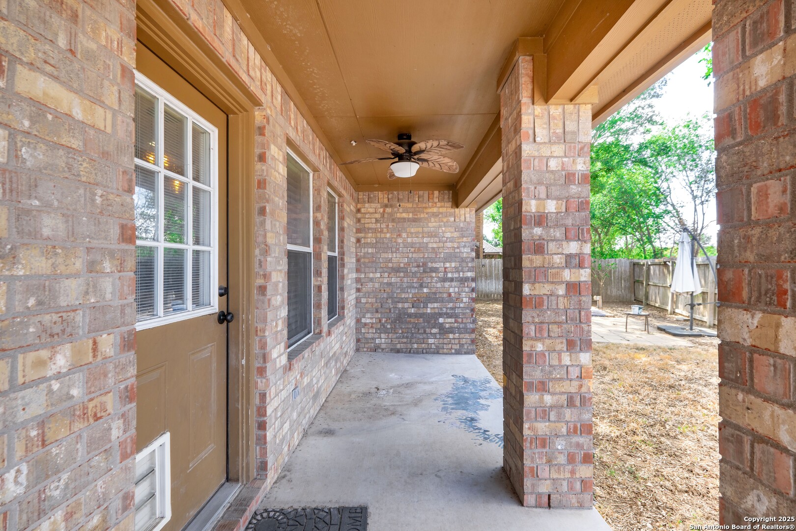 206 Club View West Seguin, TX 78155 - Photo 26 of 36 a view of an entryway of house