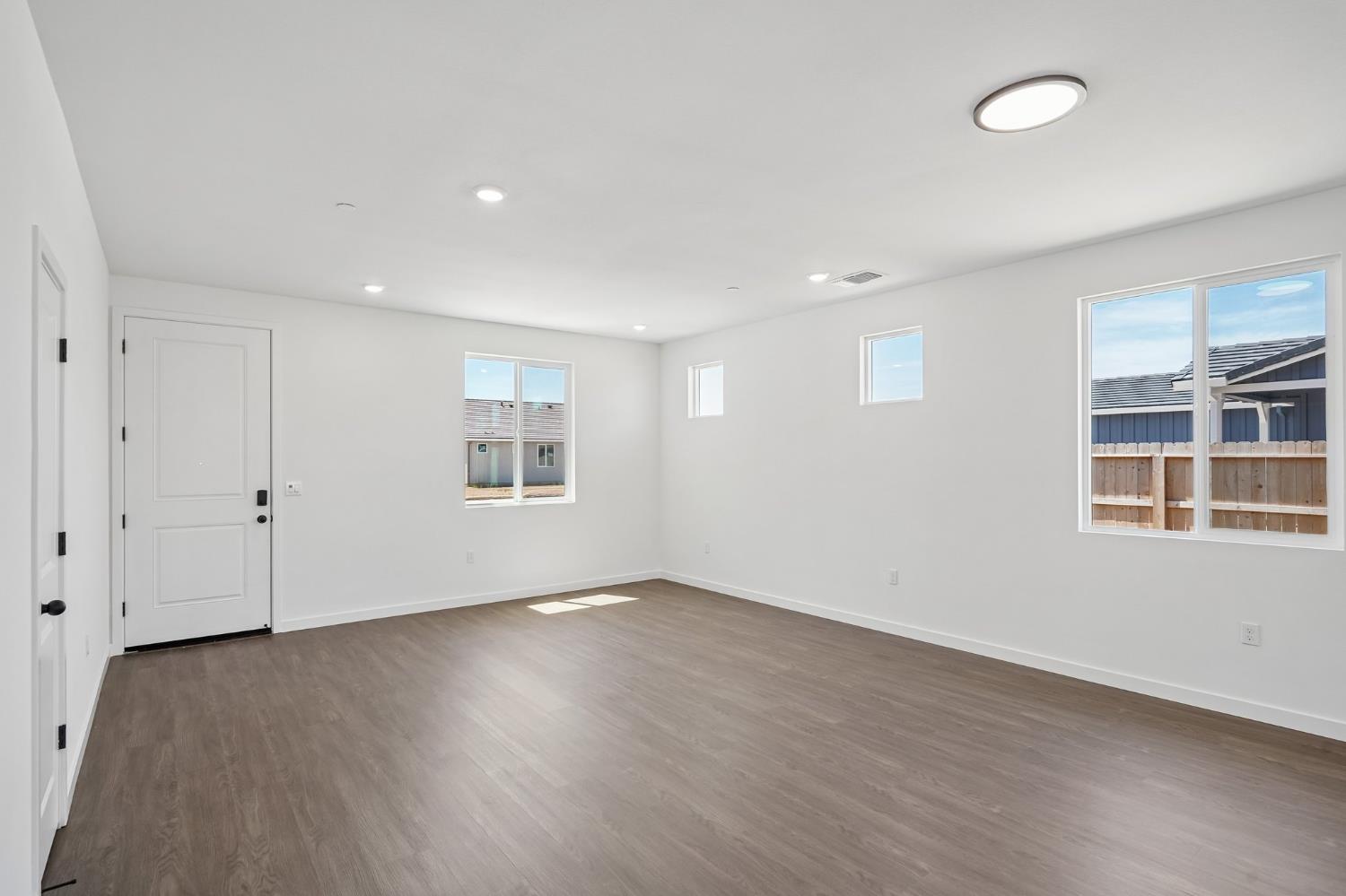 1633 Hansen Ranch Road Olivehurst, CA 95961 - Photo 6 of 42