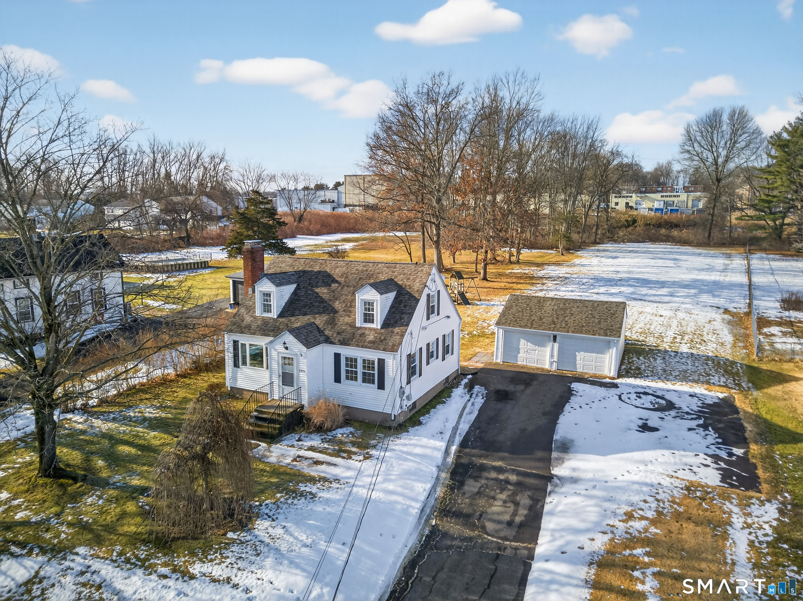 195 Middletown Avenue Wethersfield, CT 06109 - Photo 2 of 35 a view of a street with houses