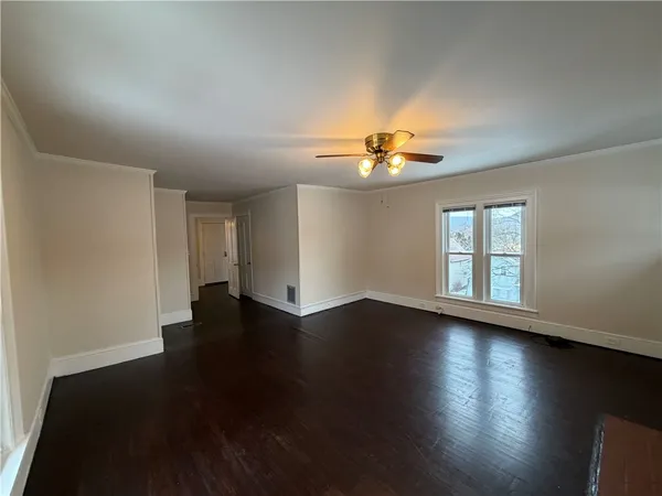 $1,600 | 166 East 3rd Street, Corning, NY 14830