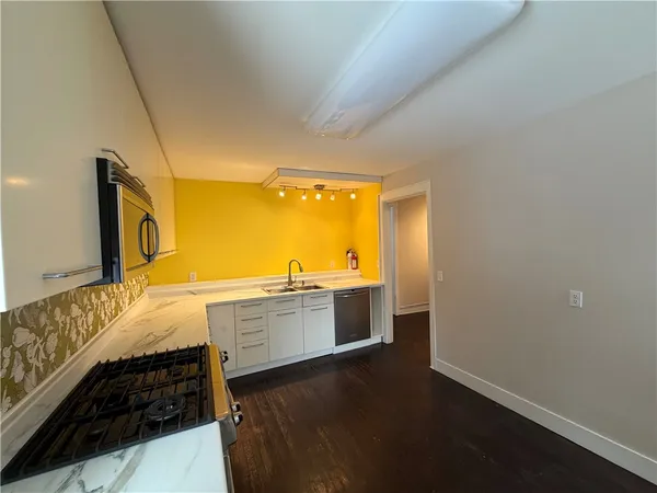 $1,600 | 166 East 3rd Street, Corning, NY 14830