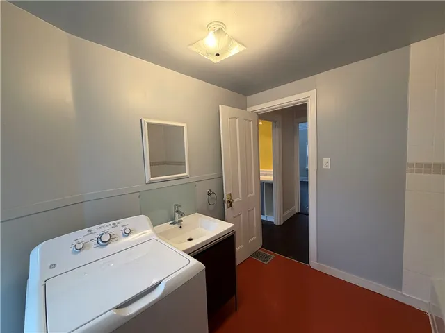 $1,600 | 166 East 3rd Street, Corning, NY 14830