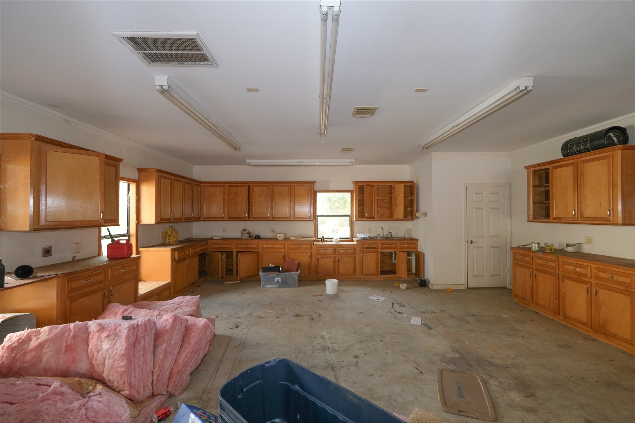 170 W Creek Trinity, TX 75862 - Photo 4 of 48 a living room with furniture and a flat screen tv