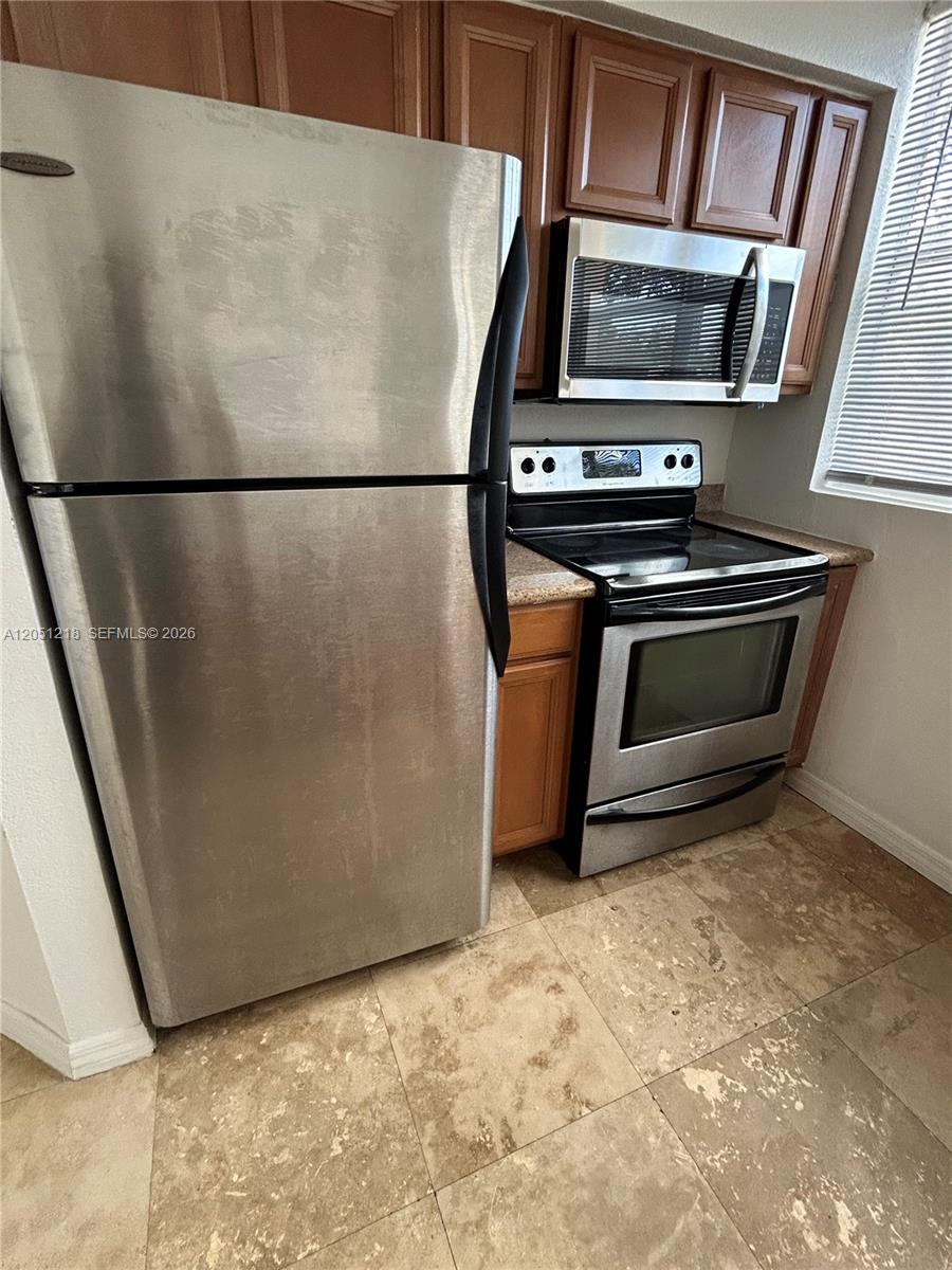 953 Southwest 10th Street, Unit 3 Miami, FL 33130 - Photo 8 of 14