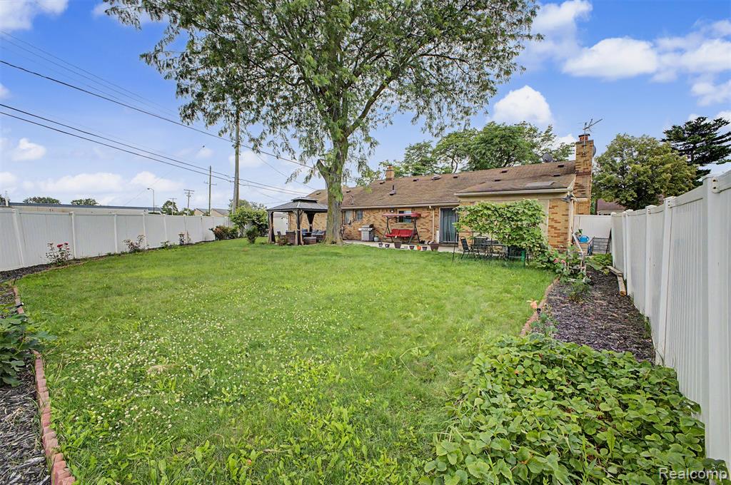 8650 Whitlock Avenue Dearborn, MI 48126 - Photo 34 of 40