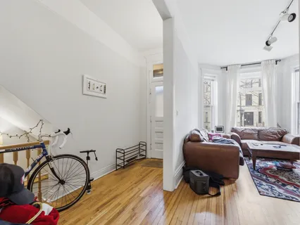 $2,349,000 | 863 West Newport Avenue, Chicago, IL 60657